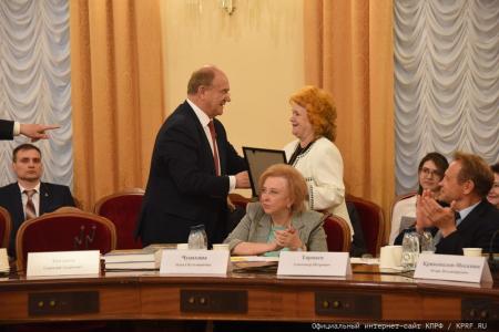 КПРФ в Госдуме провела круглый стол, посвященный решению проблем пчеловодства