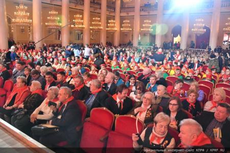 Г.А. Зюганов: "Самые яркие страницы в жизни страны Советов связаны с пионерией и комсомолом". В Москве прошел праздничный вечер-концерт, посвященный 100-летию Пионерии