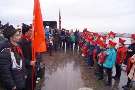 В городе трех революций достойно отметили столетний юбилей пионерии
