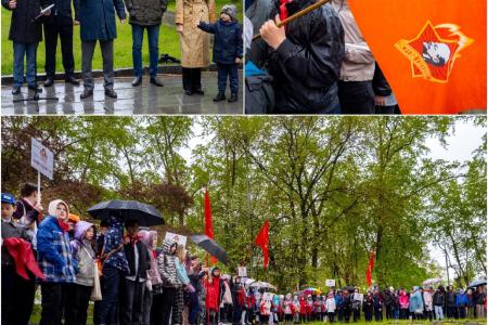 Екатеринбург. В торжественной линейке приняли участие больше полутысячи пионеров