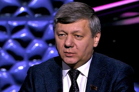 Дмитрий Новиков на телеканале «Звезда»: «Инициативы о расширении БРИКС крайне важны»
