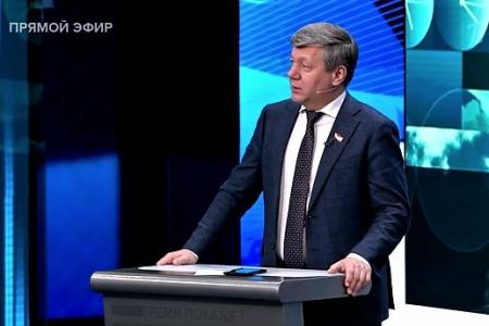 Дмитрий Новиков на Первом канале – о лидерстве России в мировом антивоенном движении и том, где стоит остановиться российской армии