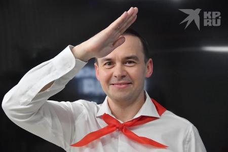 Юрий Афонин в программе «Партийная среда» на радио «Комсомольская правда»: о помощи борющемуся Донбассу, социальной справедливости и 100-летии пионерской организации