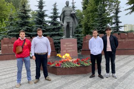 Подмосковные коммунисты в День памяти и скорби провели мероприятия по всему региону