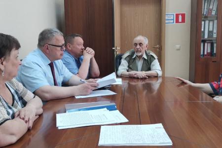 Московская область. Депутат-коммунист Александр Наумов провел приём граждан в Домодедово