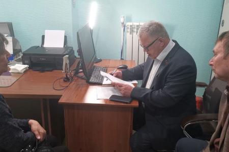 Московская область. Депутат-коммунист Александр Наумов провел приём граждан в городе Озёры