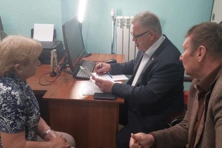 Московская область. Депутат-коммунист Александр Наумов провел приём граждан в городе Озёры