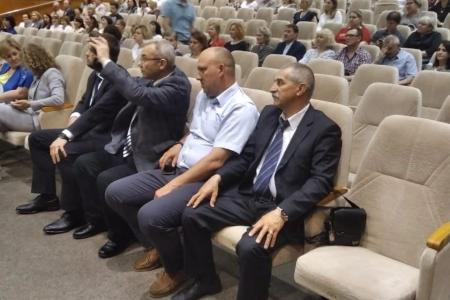 Московская область. Депутат-коммунист Александр Наумов поздравил с профессиональным праздником коломенских социальных работников