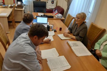 Кандидат от КПРФ О.А. Ефимова представила документы для регистрации на выборы губернатора Новгородской области