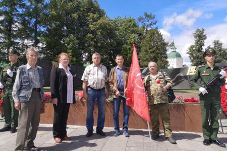 Подмосковные коммунисты в День памяти и скорби провели мероприятия по всему региону