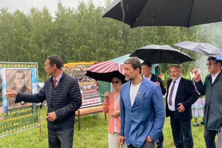 Башкирия. Александр Ющенко и Юнир Кутлугужин поздравили кугарчинцов с Сабантуем