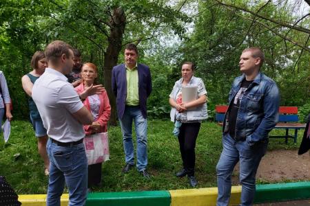 Владимир Исаков провёл встречу с собственниками МКД в г.Тула, в ходе которой решился вопрос с капремонтом крыши проблемного дома
