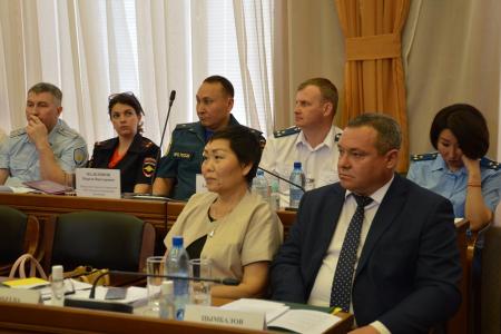 Калмыкия. Фракция КПРФ в Народном Хурале не поддержала закон о бюджете республики