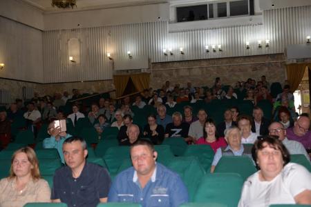 «Красное Знамя над непокоренным Донбассом»: В Новосибирске прошла премьера фильма о событиях в ЛДНР