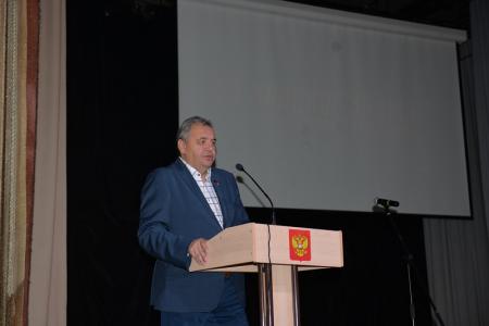 «Красное Знамя над непокоренным Донбассом»: В Новосибирске прошла премьера фильма о событиях в ЛДНР