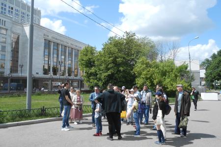 Организация РУСО в Москве провела уличную экскурсию на тему: «История двух восстаний: 1905 и 1993 годы»