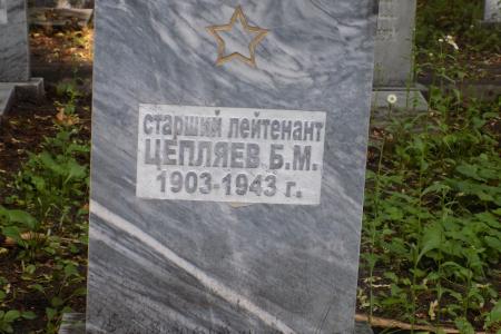 Комсомольцы позаботились о могилах красноармейцев, освобождавших Воронеж