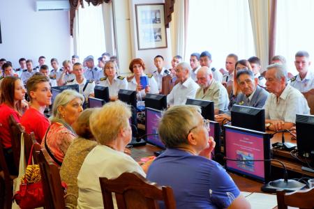 В День памяти и скорби астраханские коммунисты и комсомольцы приняли участие в патриотическом мероприятии