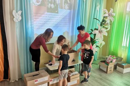 Тульские коммунисты поздравили детей с праздником