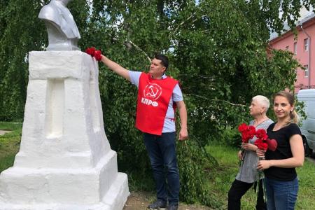 Тульские коммунисты отметили День русского языка