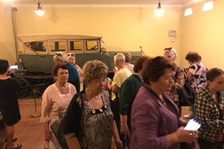 Депутат-коммунист Алексей Лебедев организовал экскурсию в Горки Ленинские для коммунистов Тульской области