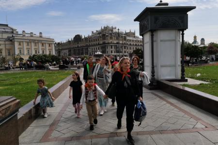Верим в Победу Добра! Репортаж о праздновании Дня Пионерии в Большом театре