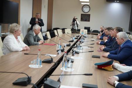 Под руководством В.И. Кашина состоялась рабочая встреча депутатов КПРФ с Председателем Парламента и Председателем Правительства Северной Осетии. Фоторепортаж