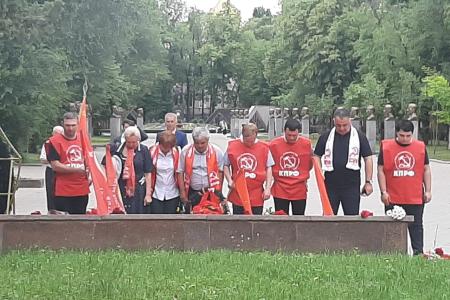 Коммунисты Карачаево-Черкесии по всей республике 22 июня день приняли участие в антифашистских мероприятиях