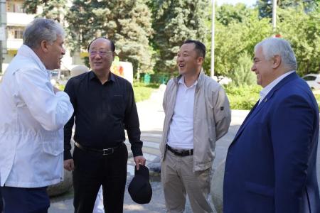 Делегация КНДР посетила Совхоз имени Ленина