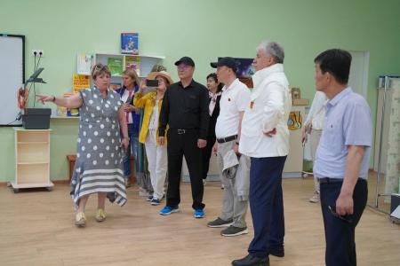 Делегация КНДР посетила Совхоз имени Ленина