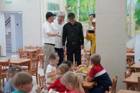 Делегация КНДР посетила Совхоз имени Ленина