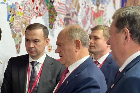 Г.А. Зюганов во главе делегации КПРФ прибыл на Петербургский международный экономический форум