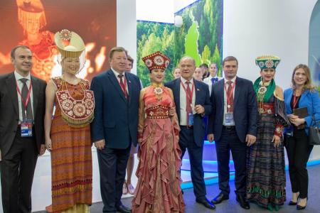 Делегация КПРФ приняла участие в Петербургском международном экономическом форуме