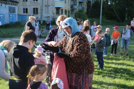Ярославские коммунисты организовали детский праздник