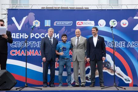 Алексей Русских и Александр Ющенко посетили мероприятие «Спортивная борьба — сильные люди. Сильная страна»