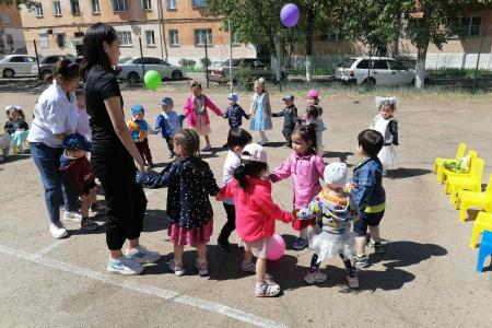 Коммунисты Бурятии провели мероприятия, посвященные Дню защиты детей