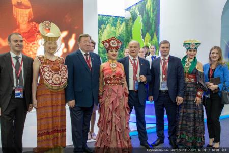 Делегация КПРФ приняла участие в Петербургском международном экономическом форуме
