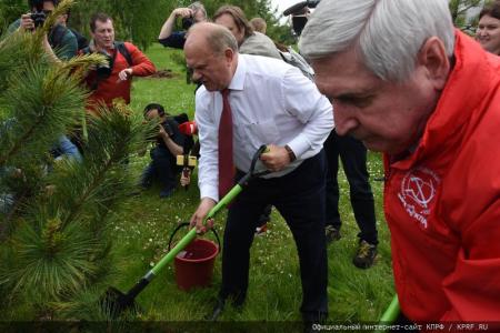 Во имя дружбы и солидарности!