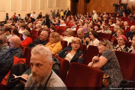 КПРФ и ВСД «Русский лад» провели в Москве литературно-музыкальный вечер