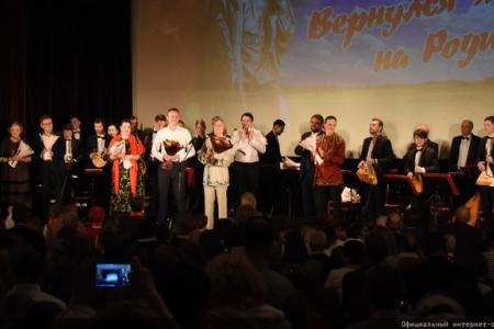 КПРФ и ВСД «Русский лад» провели в Москве литературно-музыкальный вечер