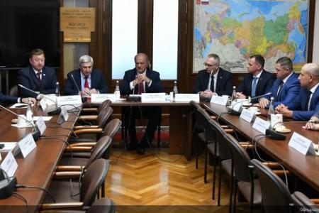 "Родина у нас одна - Россия!". Репортаж о рабочих встречах делегации депутатов ДНР с депутатами Госдумы в Москве