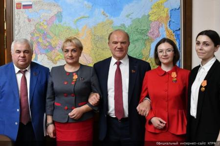 "Родина у нас одна - Россия!". Репортаж о рабочих встречах делегации депутатов ДНР с депутатами Госдумы в Москве