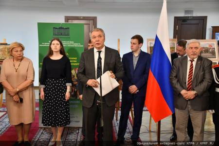 Г.А. Зюганов выступил на открывшейся в Госдуме выставке, посвященной 15-летнему юбилею сотрудничества поисковых отрядов России и Белоруссии