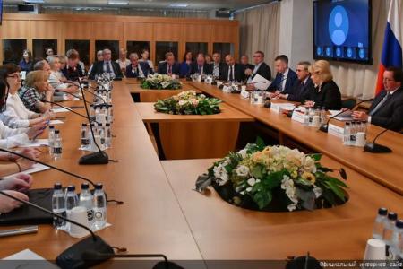Депутаты КПРФ в Госдуме провели круглый стол на тему: «Болонская система: вход и выход»