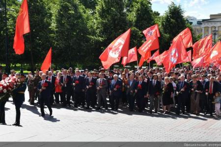 Поклон борцам с фашизмом