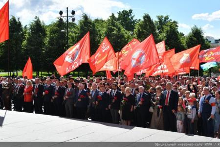 Поклон борцам с фашизмом