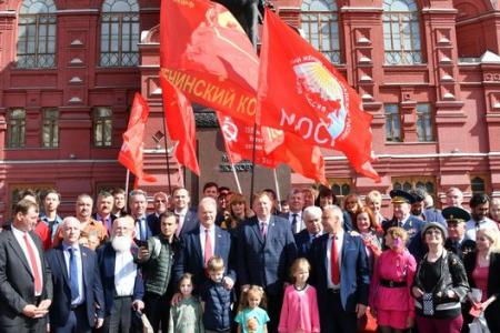 Поклон борцам с фашизмом
