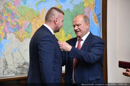В Госдуме состоялась встреча фракции КПРФ в Госдуме с делегацией Народного Совета ЛНР