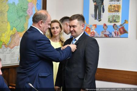 В Госдуме состоялась встреча фракции КПРФ в Госдуме с делегацией Народного Совета ЛНР