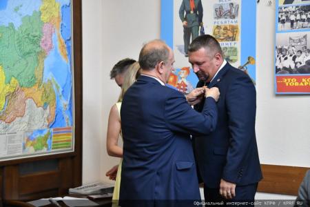 В Госдуме состоялась встреча фракции КПРФ в Госдуме с делегацией Народного Совета ЛНР